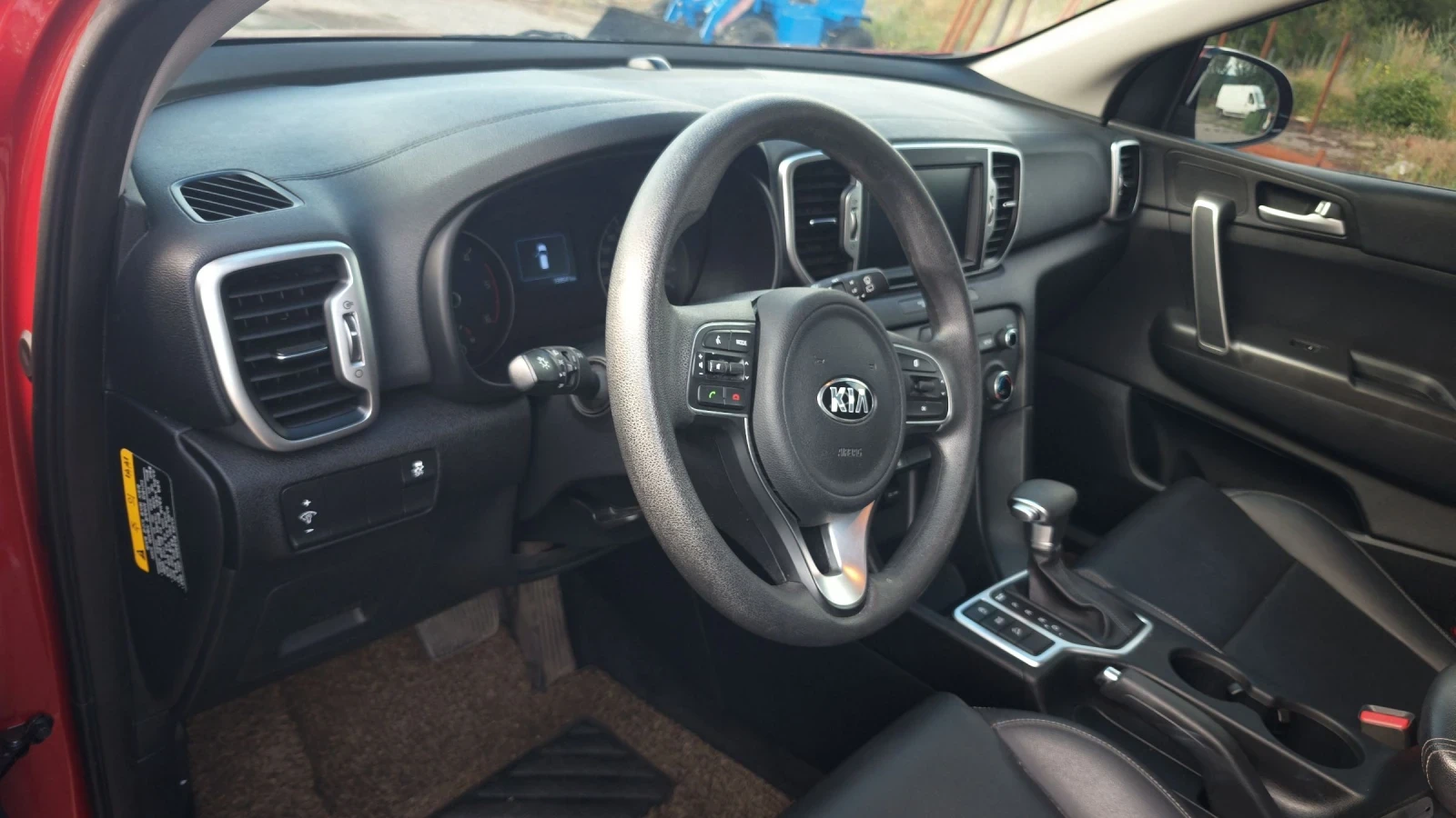 Kia Sportage 1, 7 D Лизинг, снимка 9 - Автомобили и джипове - 54853284