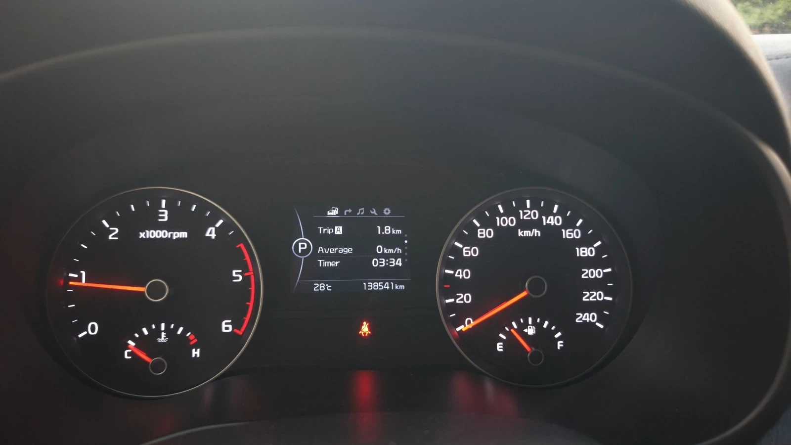 Kia Sportage 1, 7 D Лизинг, снимка 11 - Автомобили и джипове - 54853284