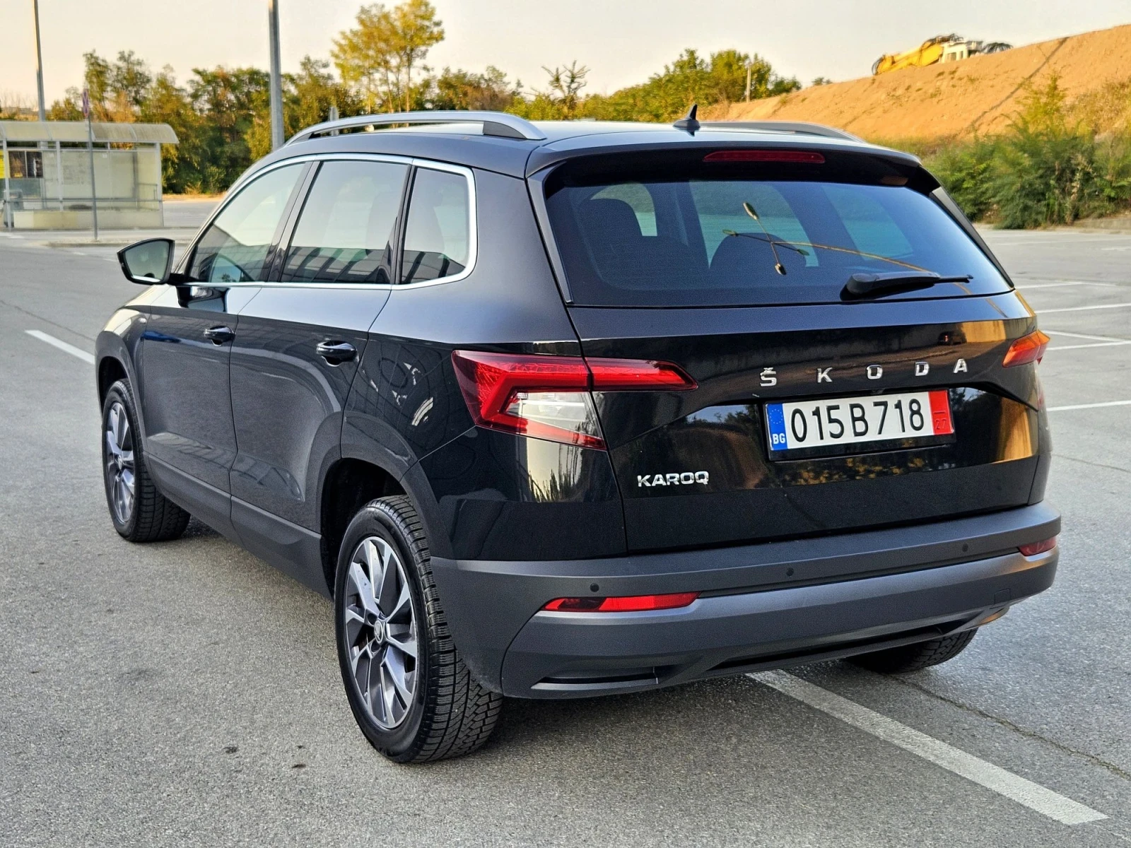 Skoda Karoq 1.5 АВТОМАТИК , снимка 5 - Автомобили и джипове - 55610332