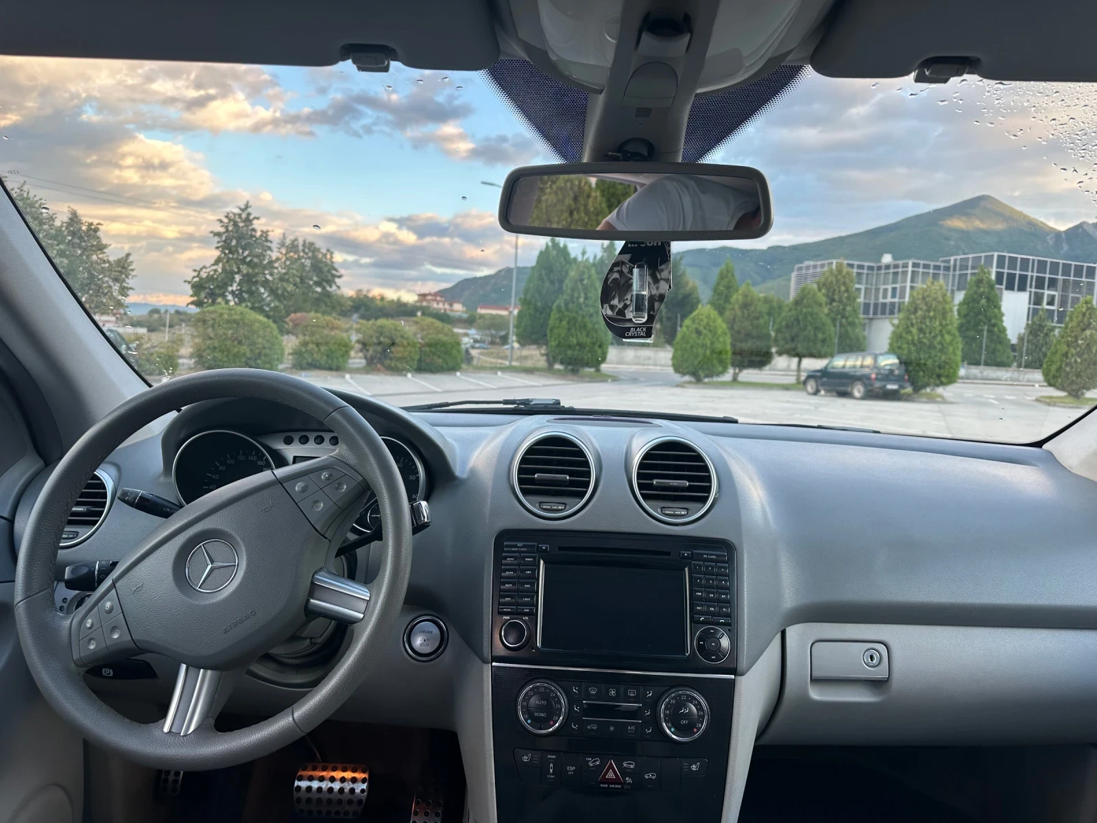 Mercedes-Benz ML 350 4MATIC FABRIC AMG Pack, снимка 10 - Автомобили и джипове - 56221683