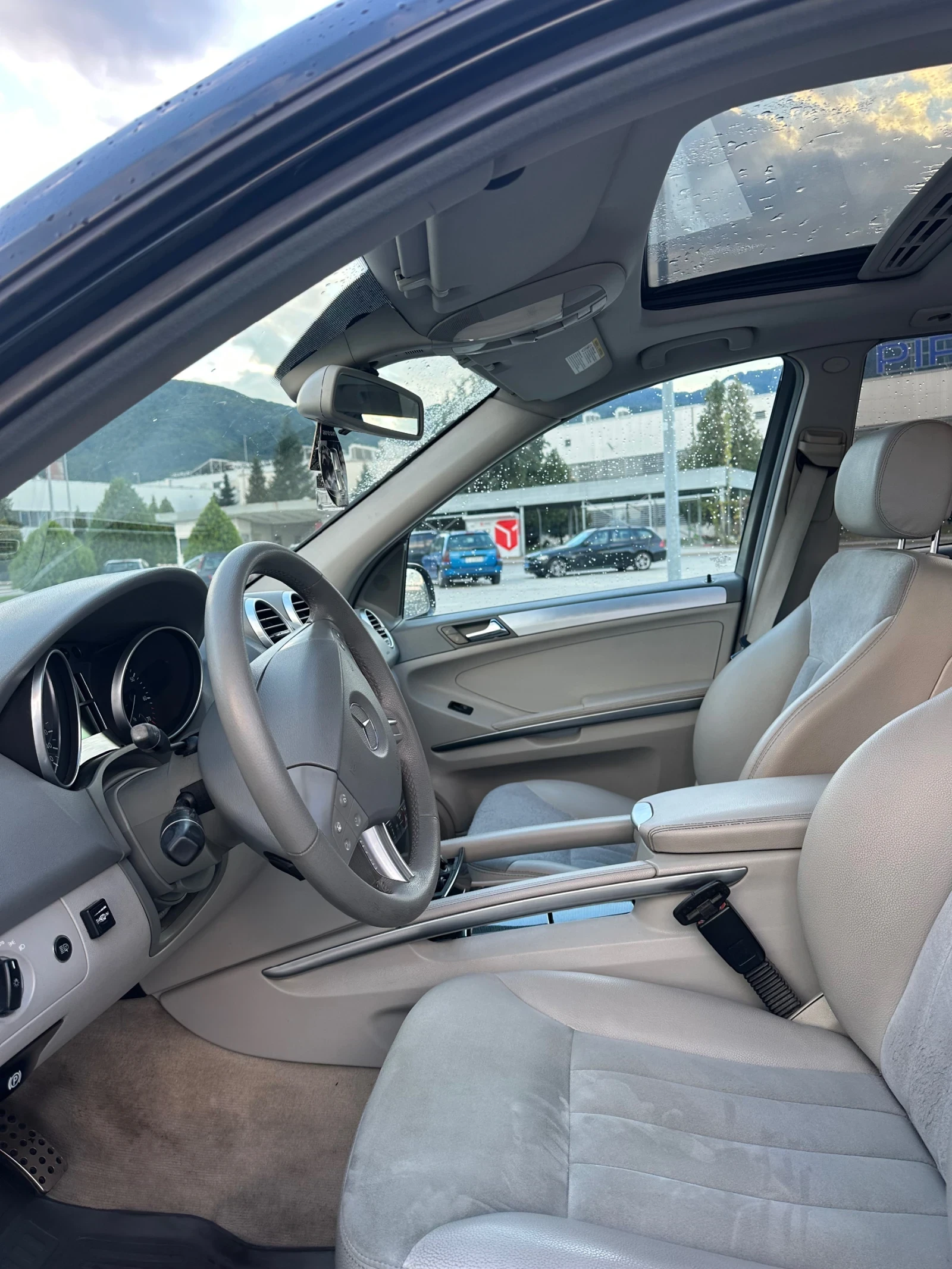 Mercedes-Benz ML 350 4MATIC FABRIC AMG Pack, снимка 13 - Автомобили и джипове - 56221683