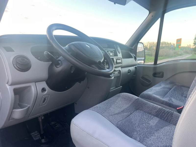 Renault Master 2.5TDI-100-ITALIA, снимка 12 - Бусове и автобуси - 47503665