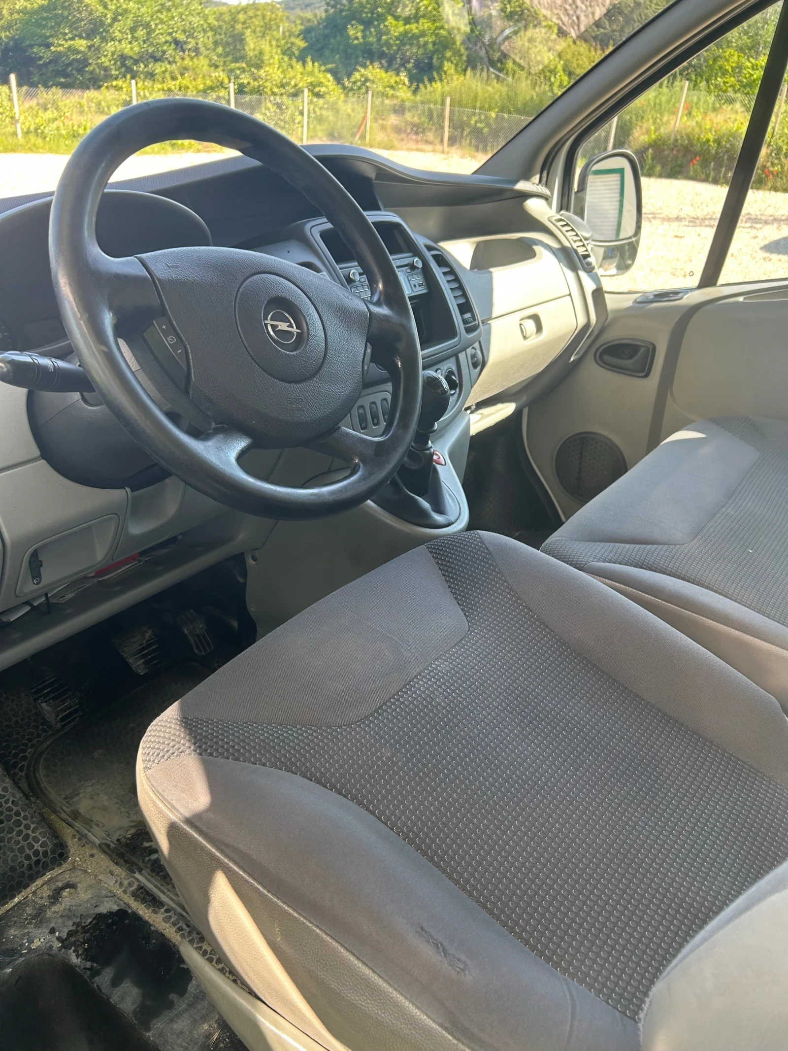 Opel Vivaro 2.0DCTI, снимка 6 - Бусове и автобуси - 54993691
