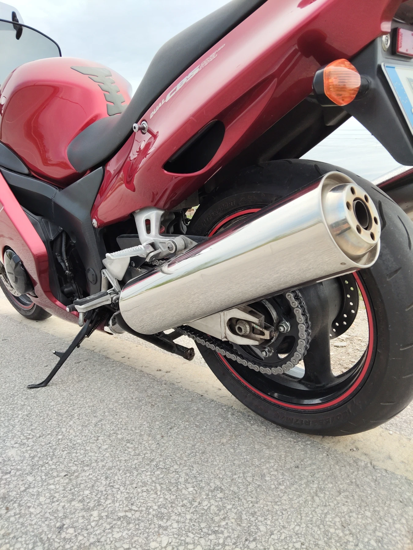 Honda Cbr 1100ХХ - изображение 8