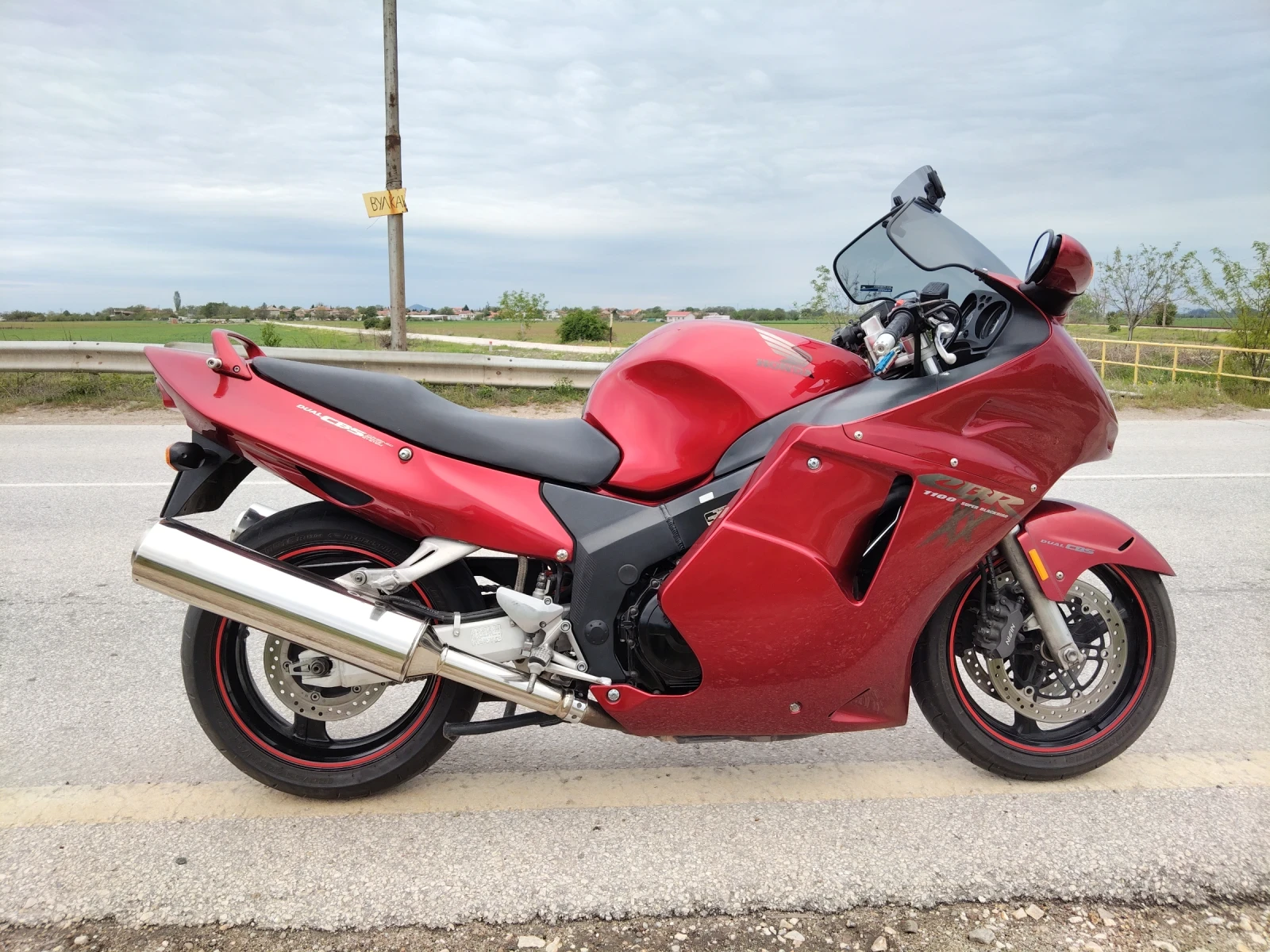 Honda Cbr 1100ХХ - изображение 4