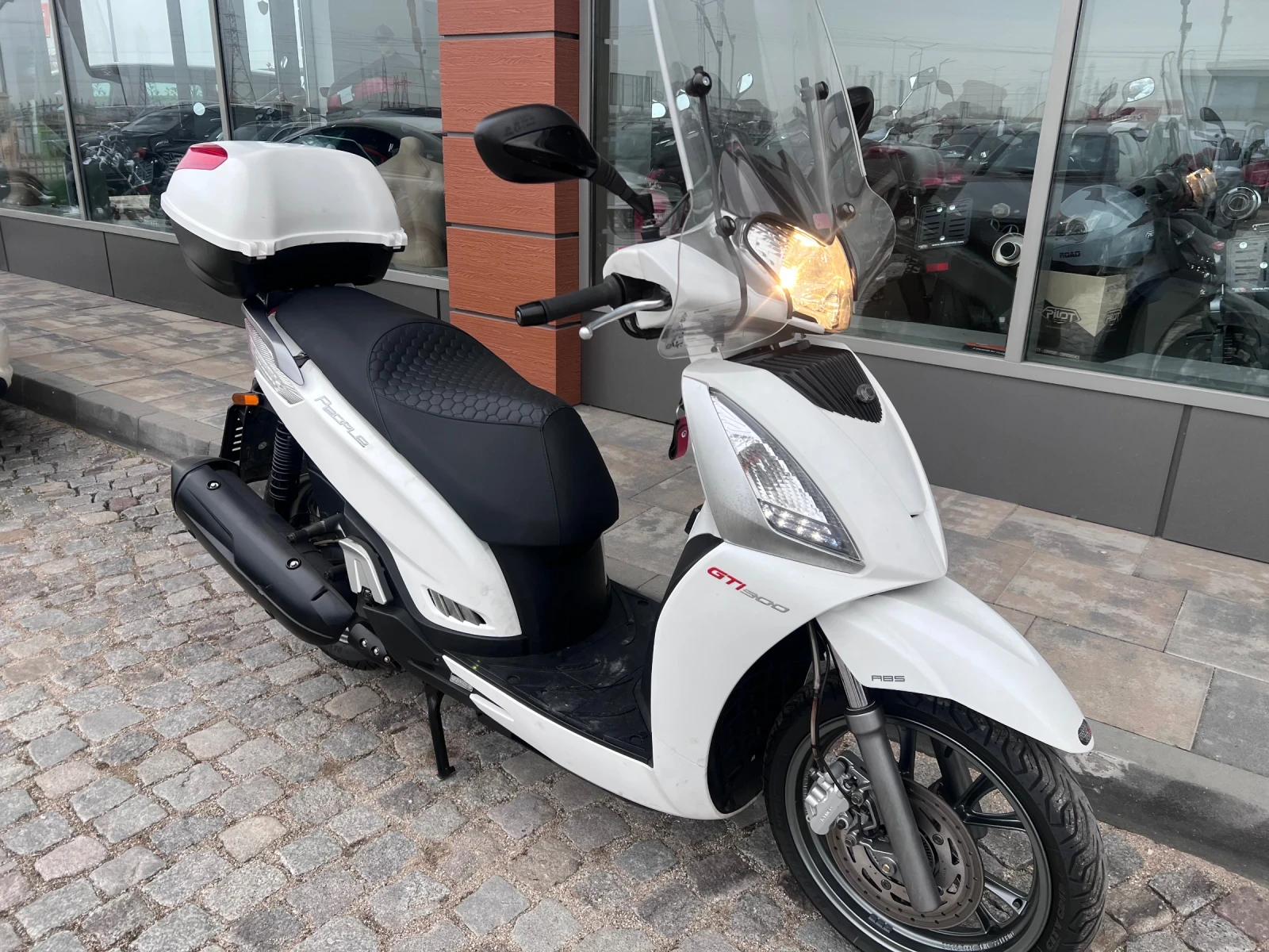 Kymco People 300 GT - изображение 2