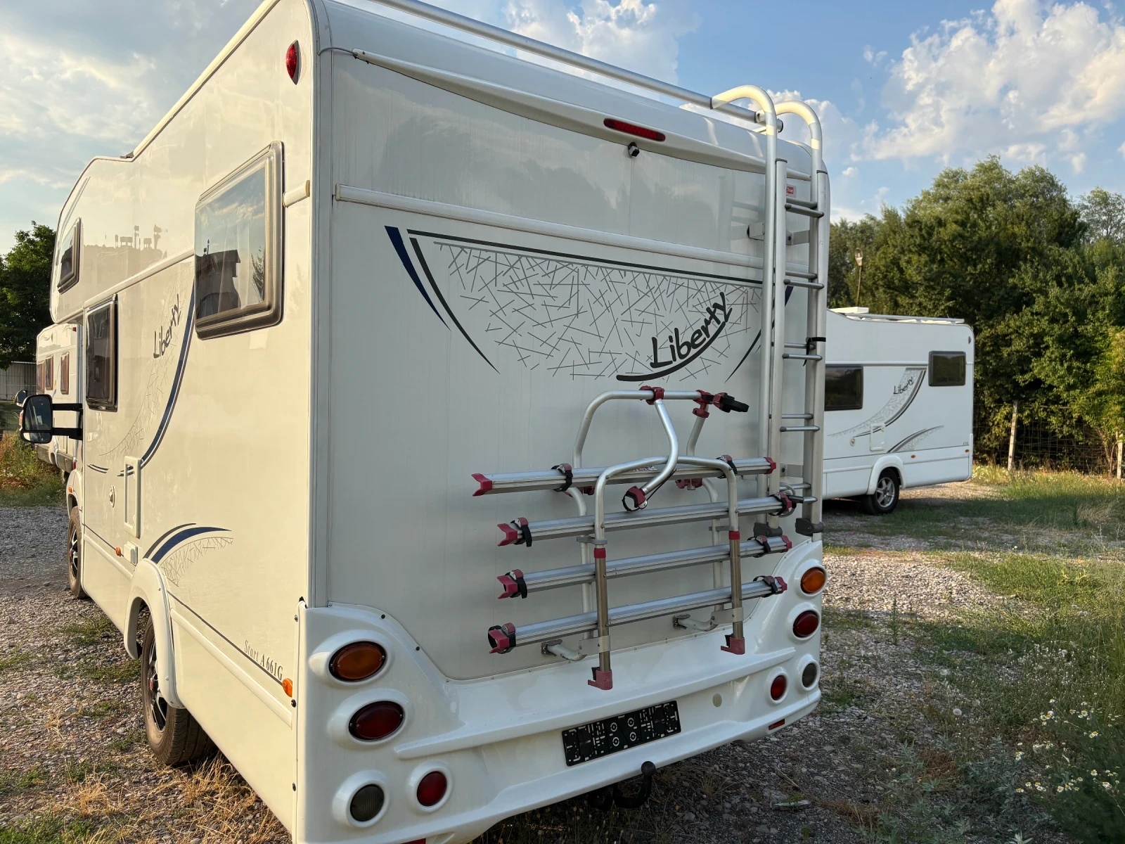 Кемпер LMC Liberty A661G, снимка 5 - Каравани и кемпери - 54420950