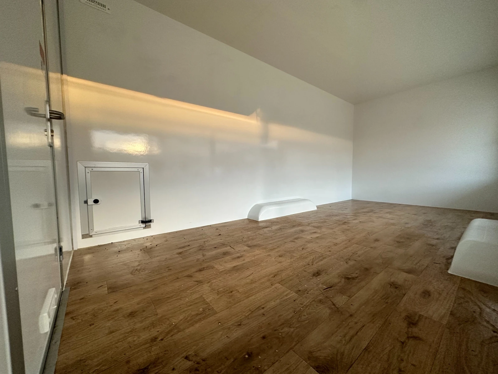   B3500 | Mobile.bg   10