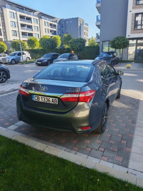 Toyota Corolla Седан, снимка 8