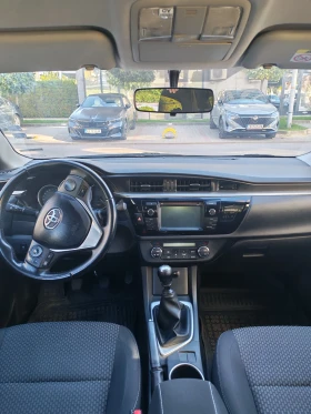 Toyota Corolla Седан, снимка 6