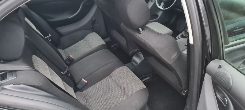 Seat Leon, снимка 8 - Автомобили и джипове - 44139926