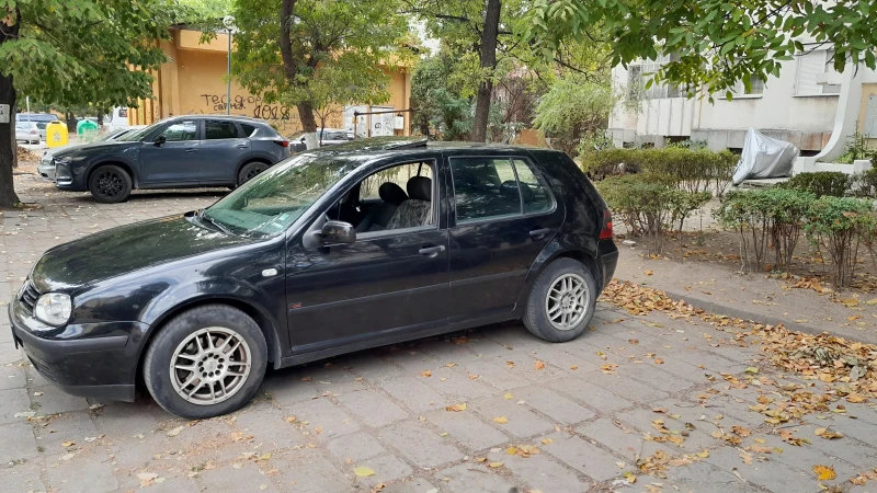 VW Golf 1.9tdi, снимка 5 - Автомобили и джипове - 47393916