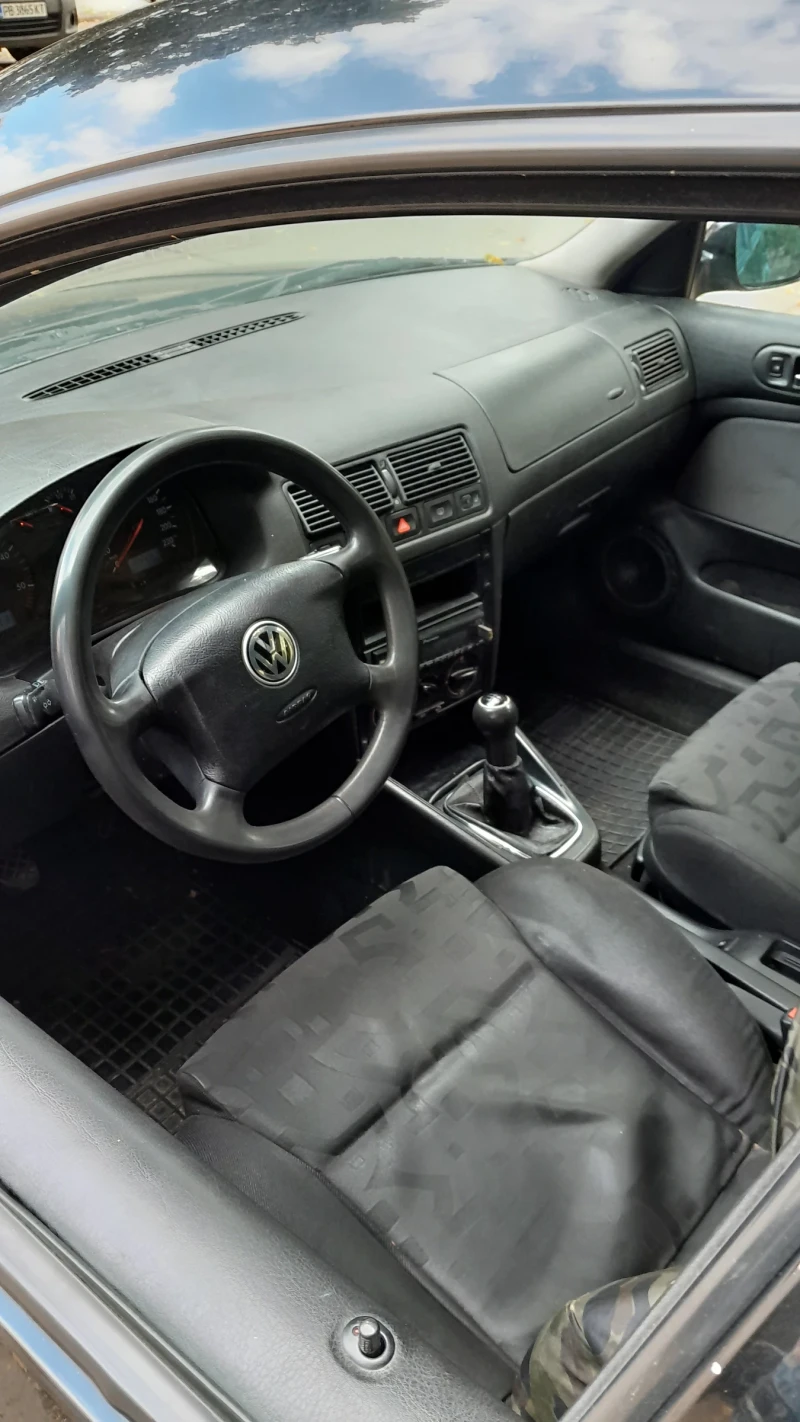 VW Golf 1.9tdi, снимка 10 - Автомобили и джипове - 47393916