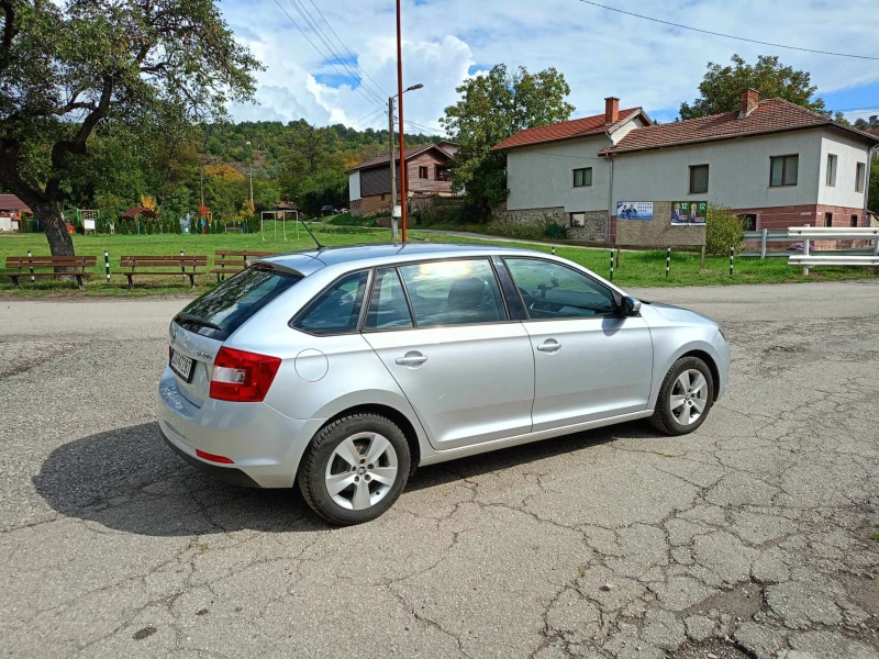 Skoda Rapid, снимка 6 - Автомобили и джипове - 47635075