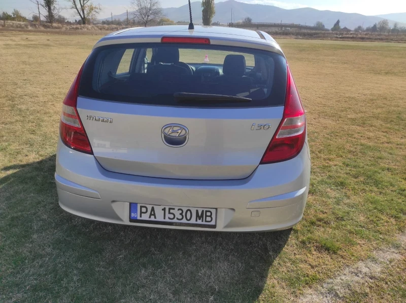 Hyundai I30, снимка 10 - Автомобили и джипове - 47946759