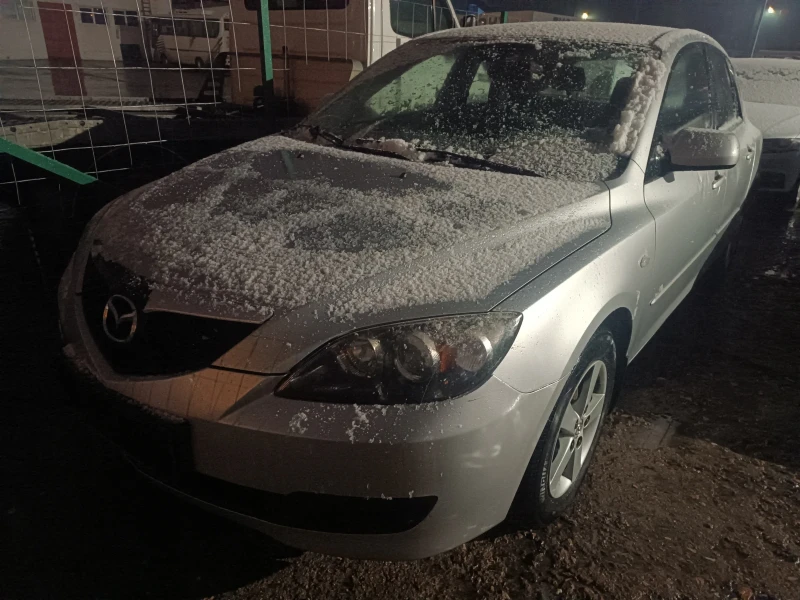 Mazda 3 1, 4i ЛИЗИНГ , снимка 1 - Автомобили и джипове - 48650362