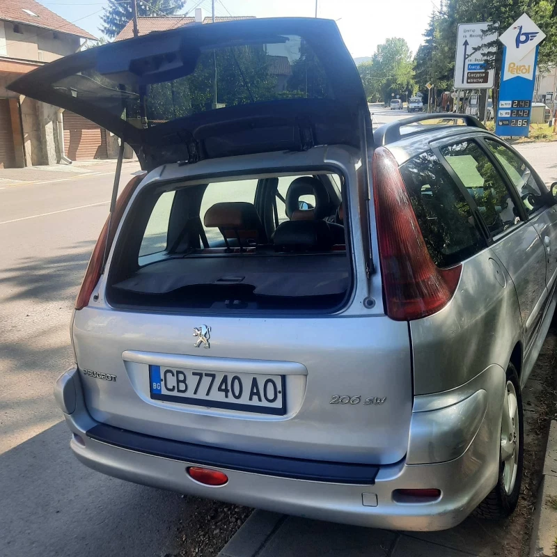 Peugeot 206 1.6 SW, снимка 3 - Автомобили и джипове - 52270359