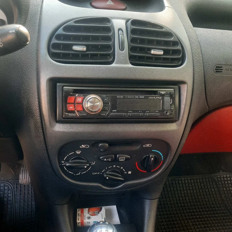 Peugeot 206 1.6 SW, снимка 9 - Автомобили и джипове - 52270359