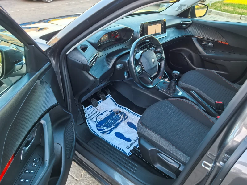 Peugeot 2008 1.5HDI 110кс, снимка 12 - Автомобили и джипове - 52125168