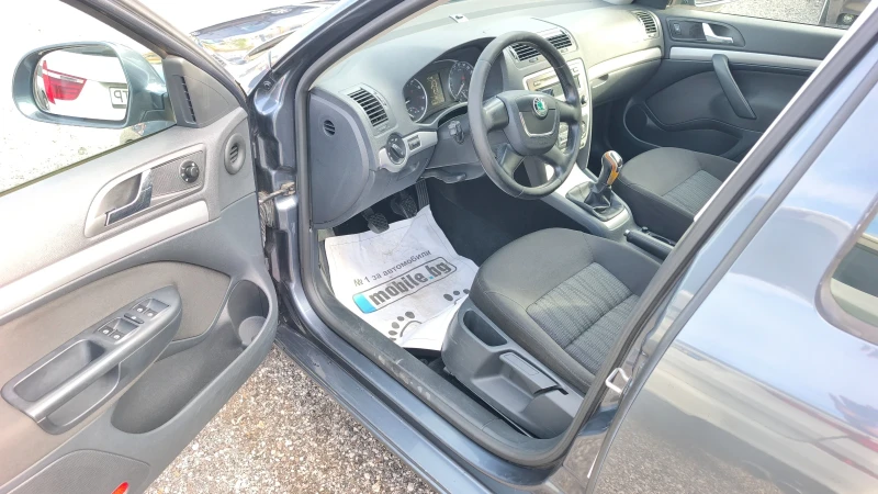 Skoda Octavia 1, 8TSi 4x4 КЛИМАТРОНИК ПОДГРЕВ ШВЕЙЦАРИЯ , снимка 11 - Автомобили и джипове - 52229135