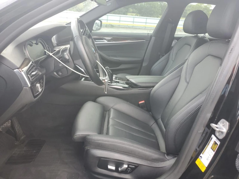 BMW 530 i M Sport / 2.0 Turbo / Harman Kardon /Ел. седалки, снимка 7 - Автомобили и джипове - 52241083
