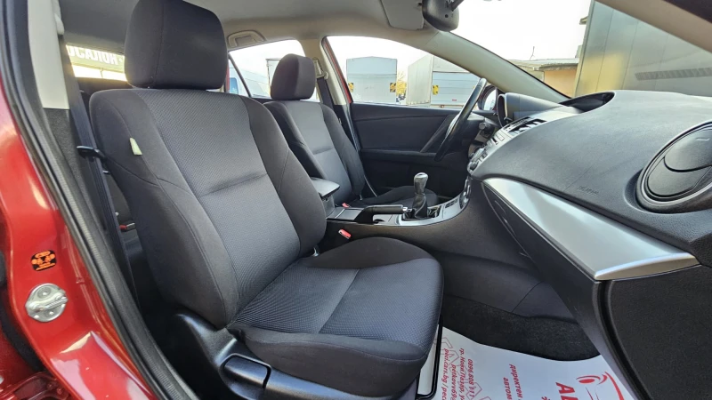 Mazda 3 1.6i 105HP CH-ТОП СЪСТ-РЕАЛНИ КМ-ЛИЗИНГ-ГАРАНЦИЯ, снимка 13 - Автомобили и джипове - 52279320