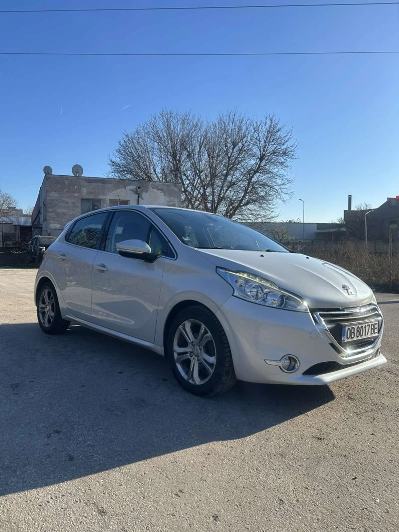 Peugeot 208 1.6 HDI Allure 92 к.с., снимка 3 - Автомобили и джипове - 52752935