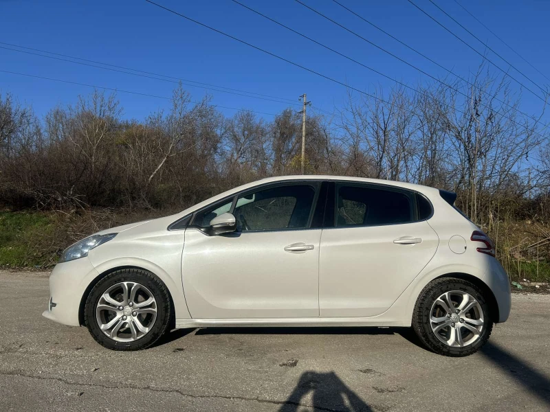 Peugeot 208 1.6 HDI Allure 92 к.с., снимка 4 - Автомобили и джипове - 52752935