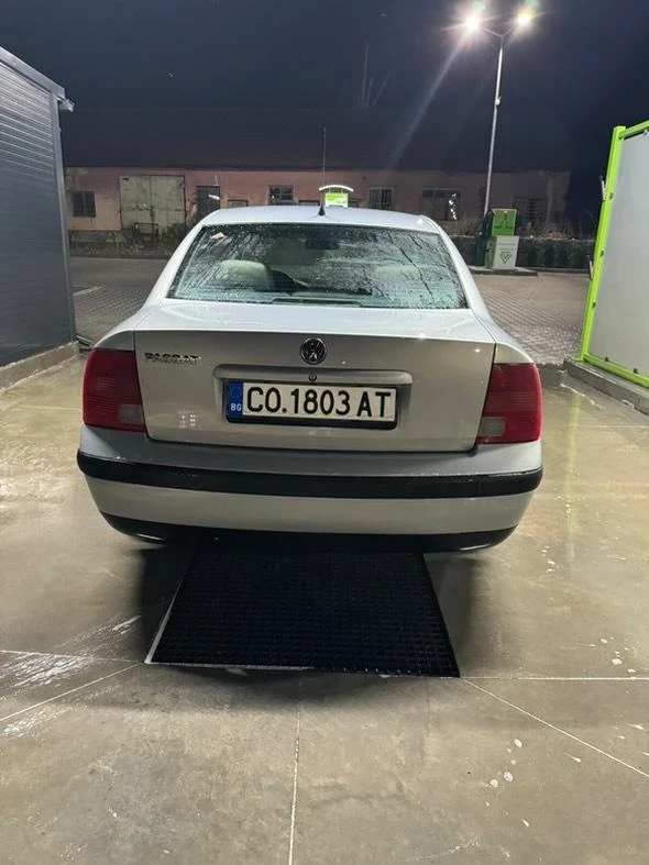 VW Passat, снимка 2 - Автомобили и джипове - 47248915