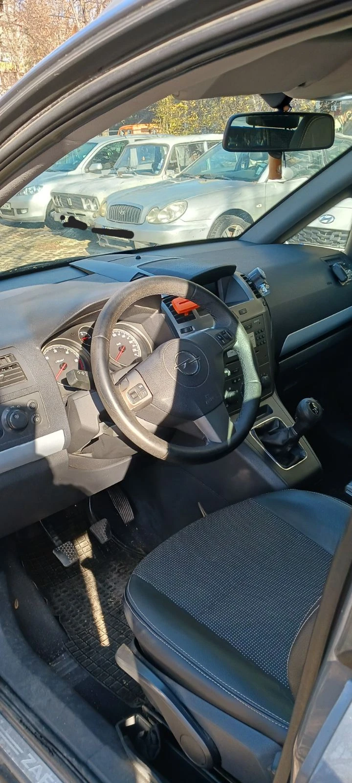 Opel Zafira, снимка 2 - Автомобили и джипове - 48090645