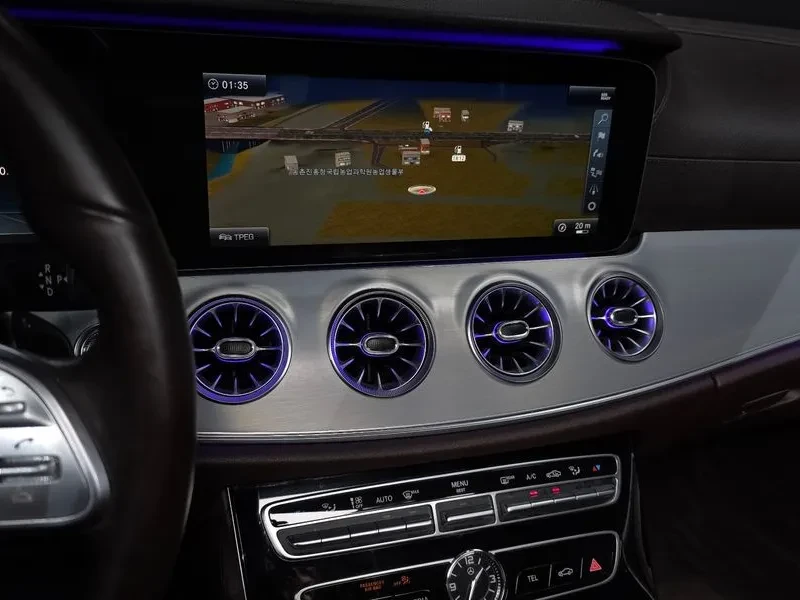 Mercedes-Benz CLS 400 D 4Matic, снимка 14 - Автомобили и джипове - 56210206