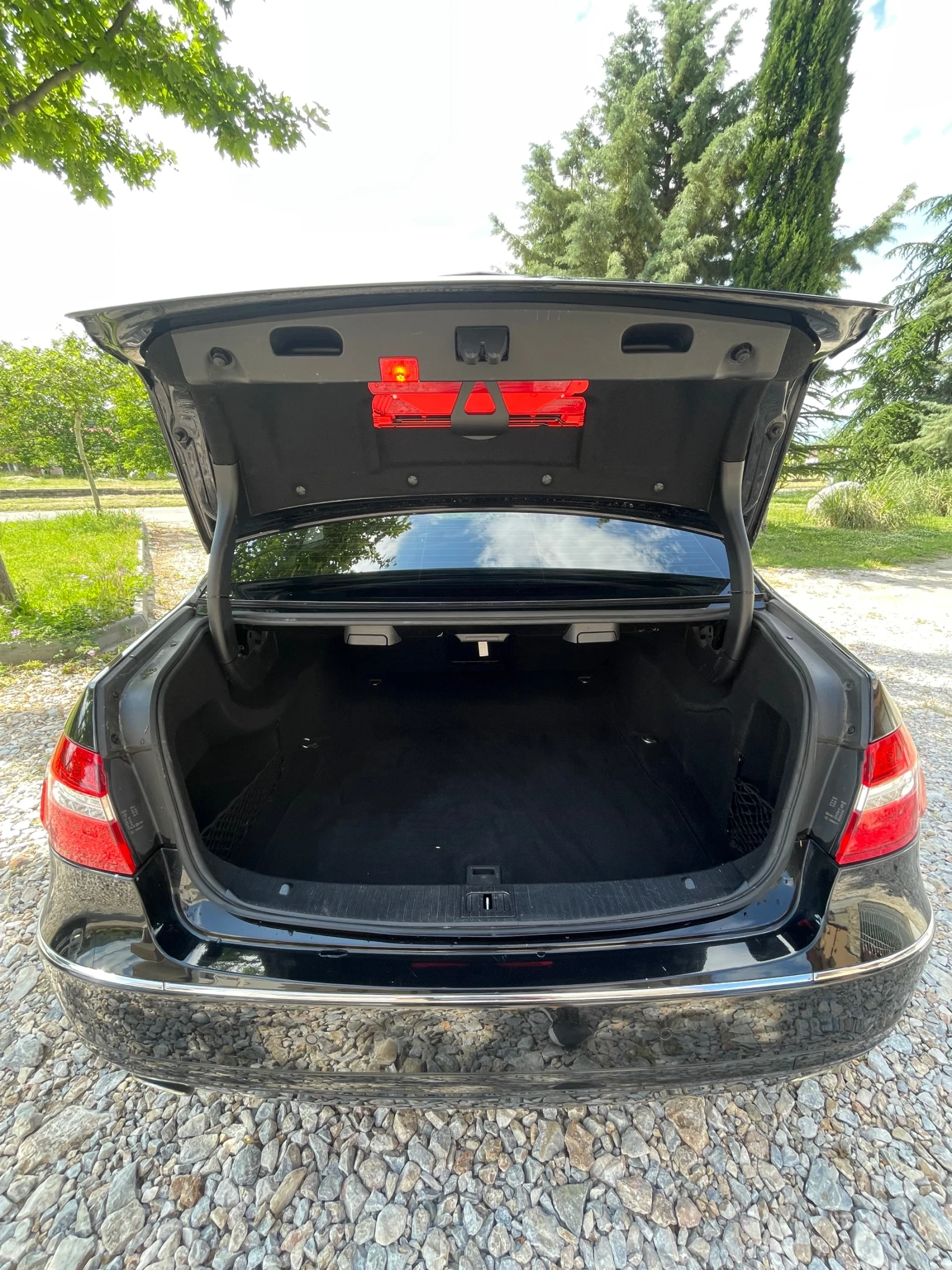 Mercedes-Benz E 350  - изображение 5