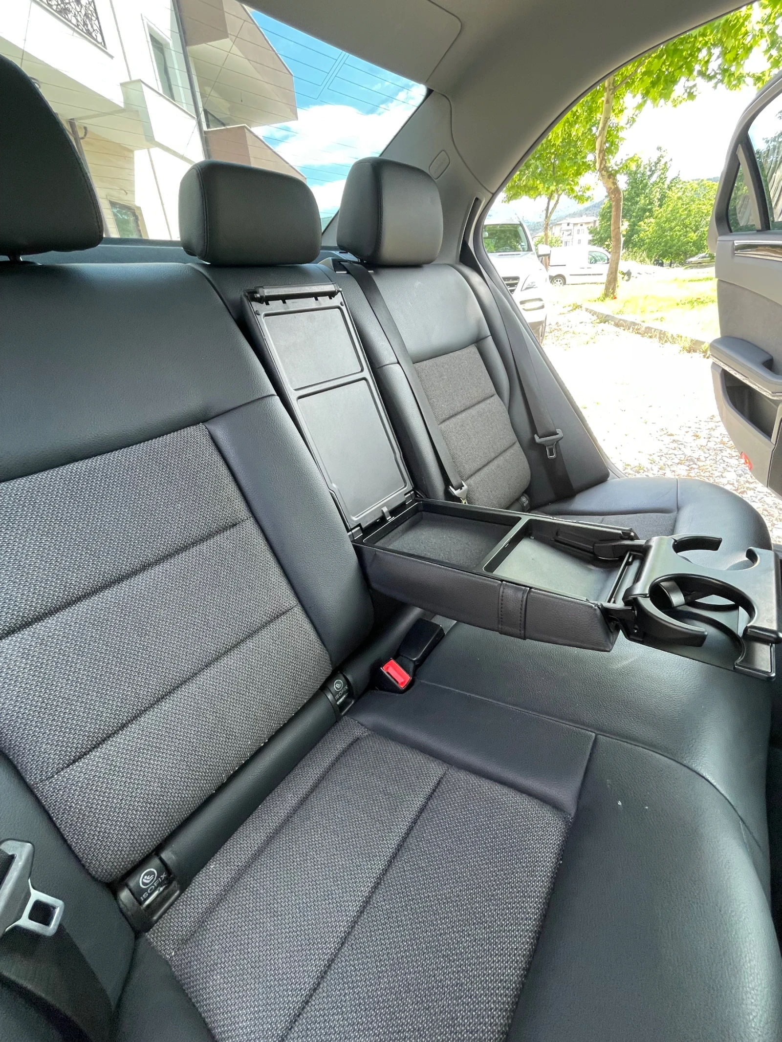 Mercedes-Benz E 350  - изображение 9