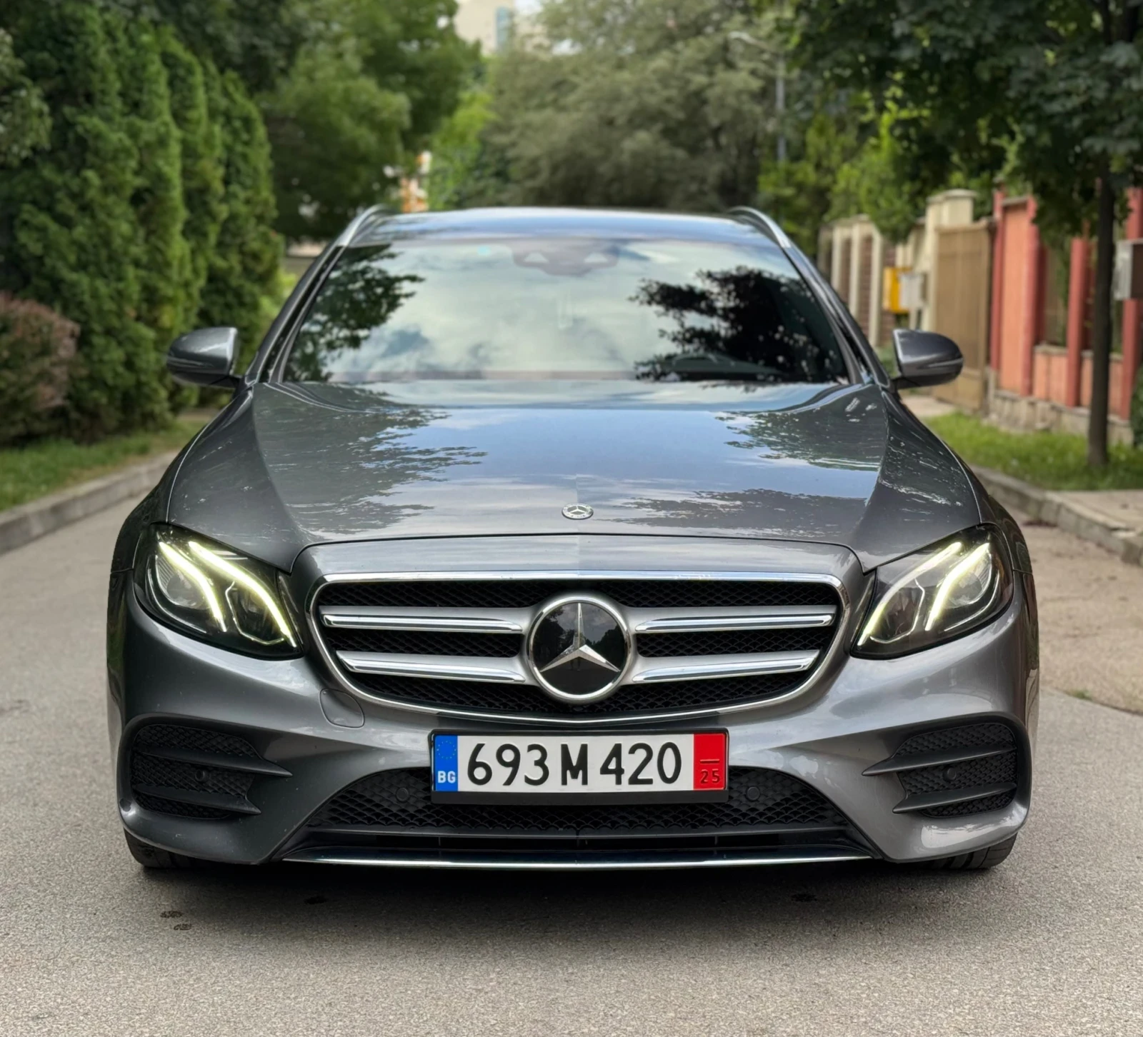 Mercedes-Benz E 220 4MATIC* 4X4* AMG LINE* HEAD UP* DIGITAL* DISTRONIC - изображение 2