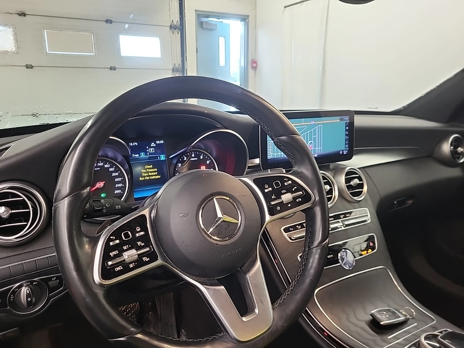 Mercedes-Benz C 300 (CARFAX) - изображение 8