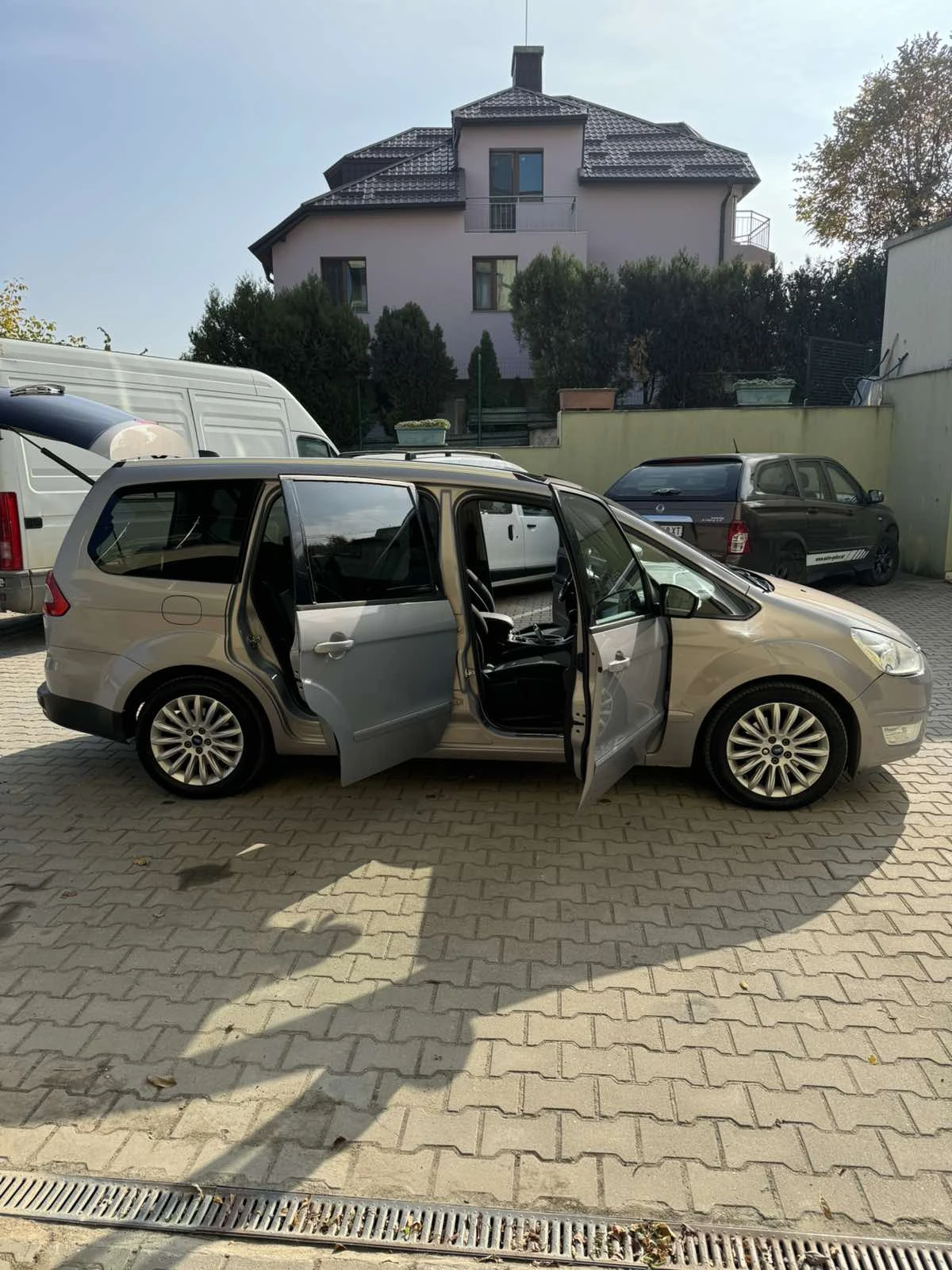 Ford Galaxy 2.0 TDCi - изображение 6