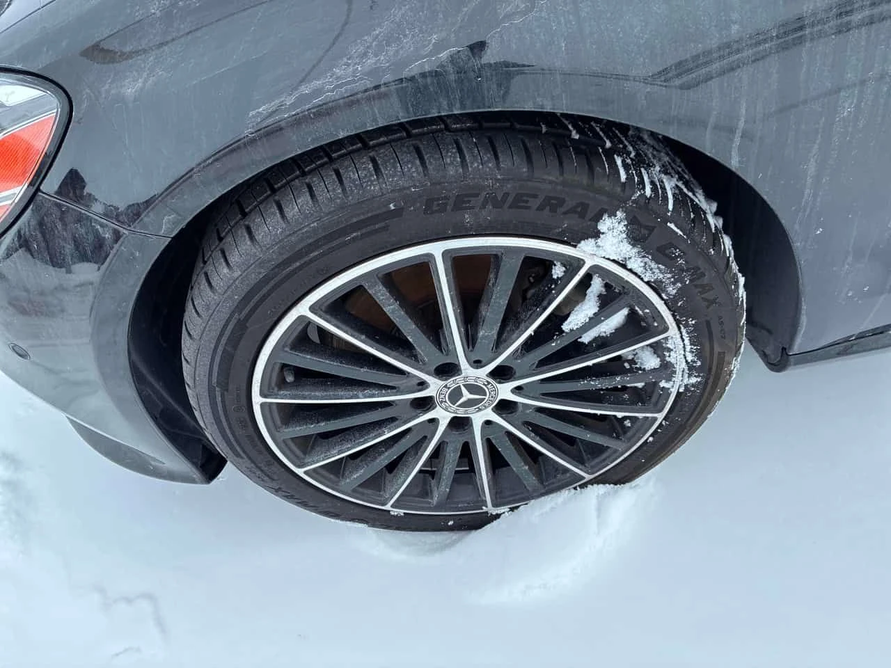 Mercedes-Benz C 300 4 MATIC * CARFAX * KEYLESS * ОБДУХВАНЕ * ПОДГРЕВИ - изображение 7