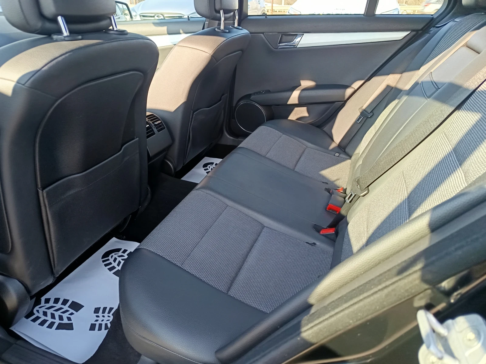 Mercedes-Benz C 250 AMG , снимка 10 - Автомобили и джипове - 53736691