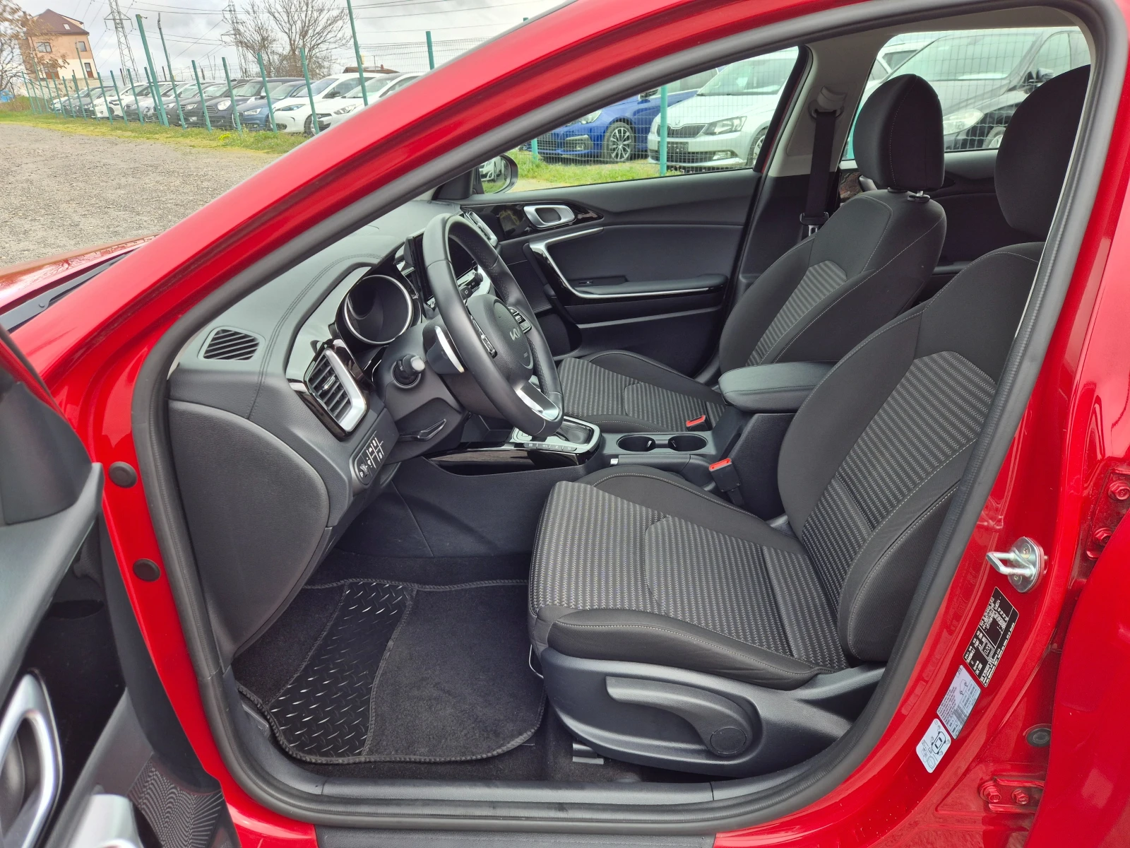 Kia Ceed 1.6d Mild-Hybrid, снимка 13 - Автомобили и джипове - 54067141