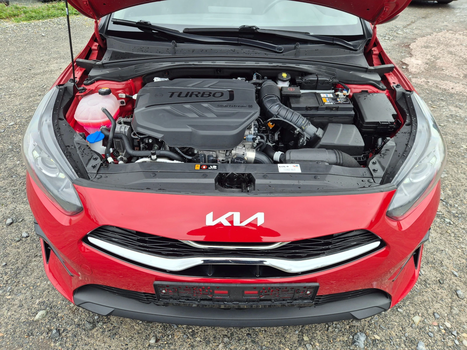 Kia Ceed 1.6d Mild-Hybrid, снимка 15 - Автомобили и джипове - 54067141