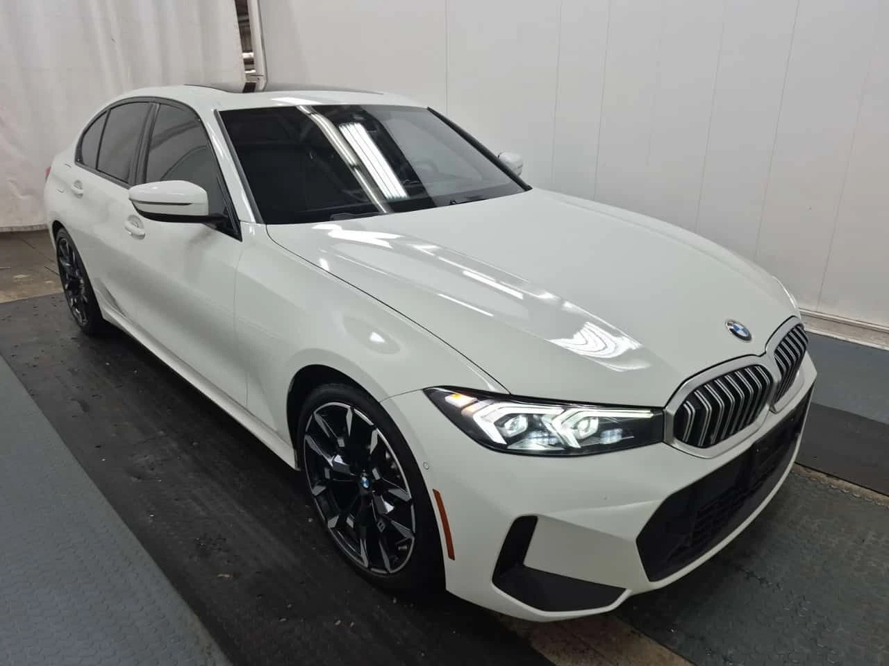 BMW 330 HUD| 360| PANO| AMBIENT| 2 КЛЮЧА| , снимка 2 - Автомобили и джипове - 54084782