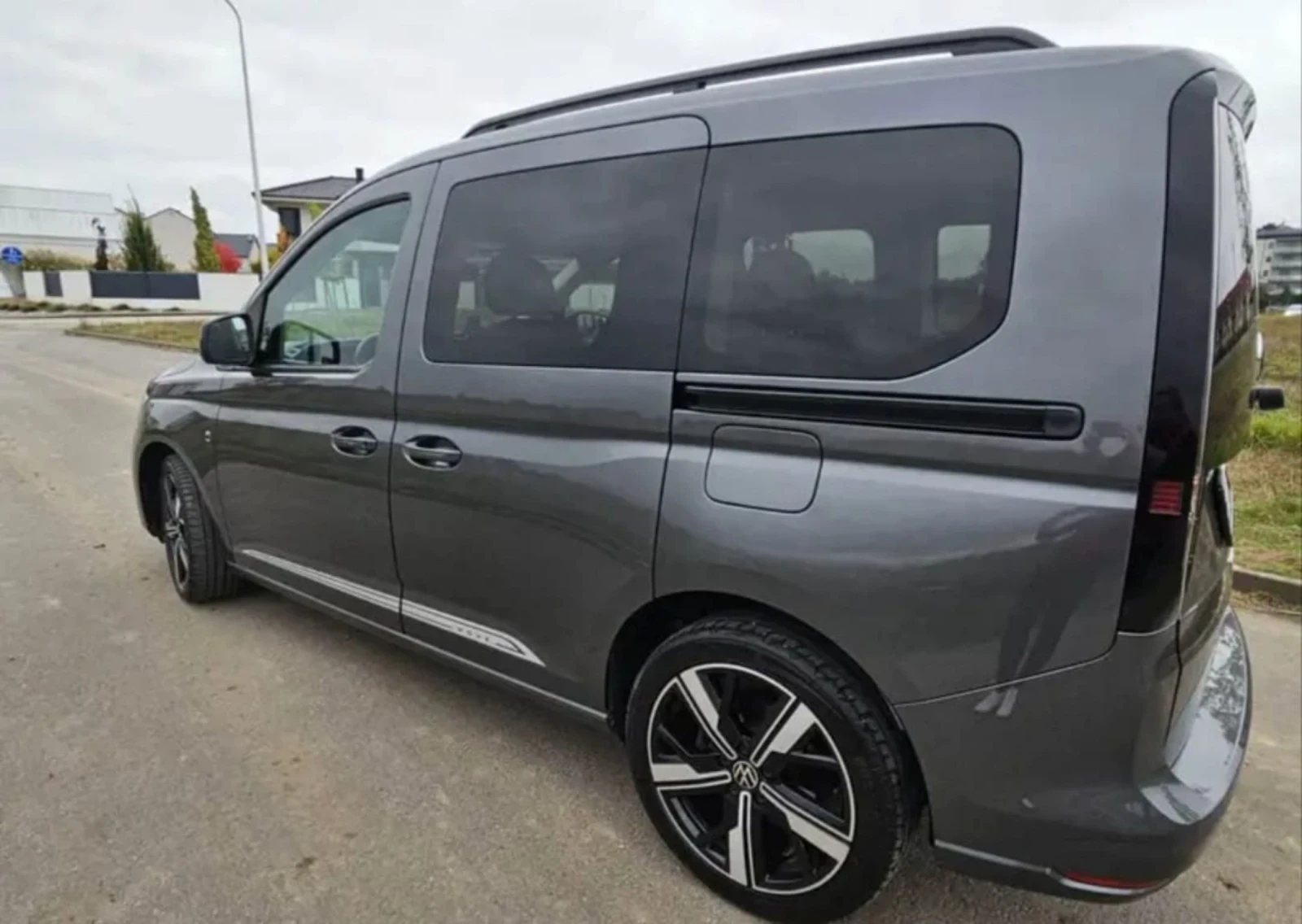VW Caddy 2.0 TDI, 122k.c. ПАНОРАМА, снимка 2 - Автомобили и джипове - 54194733