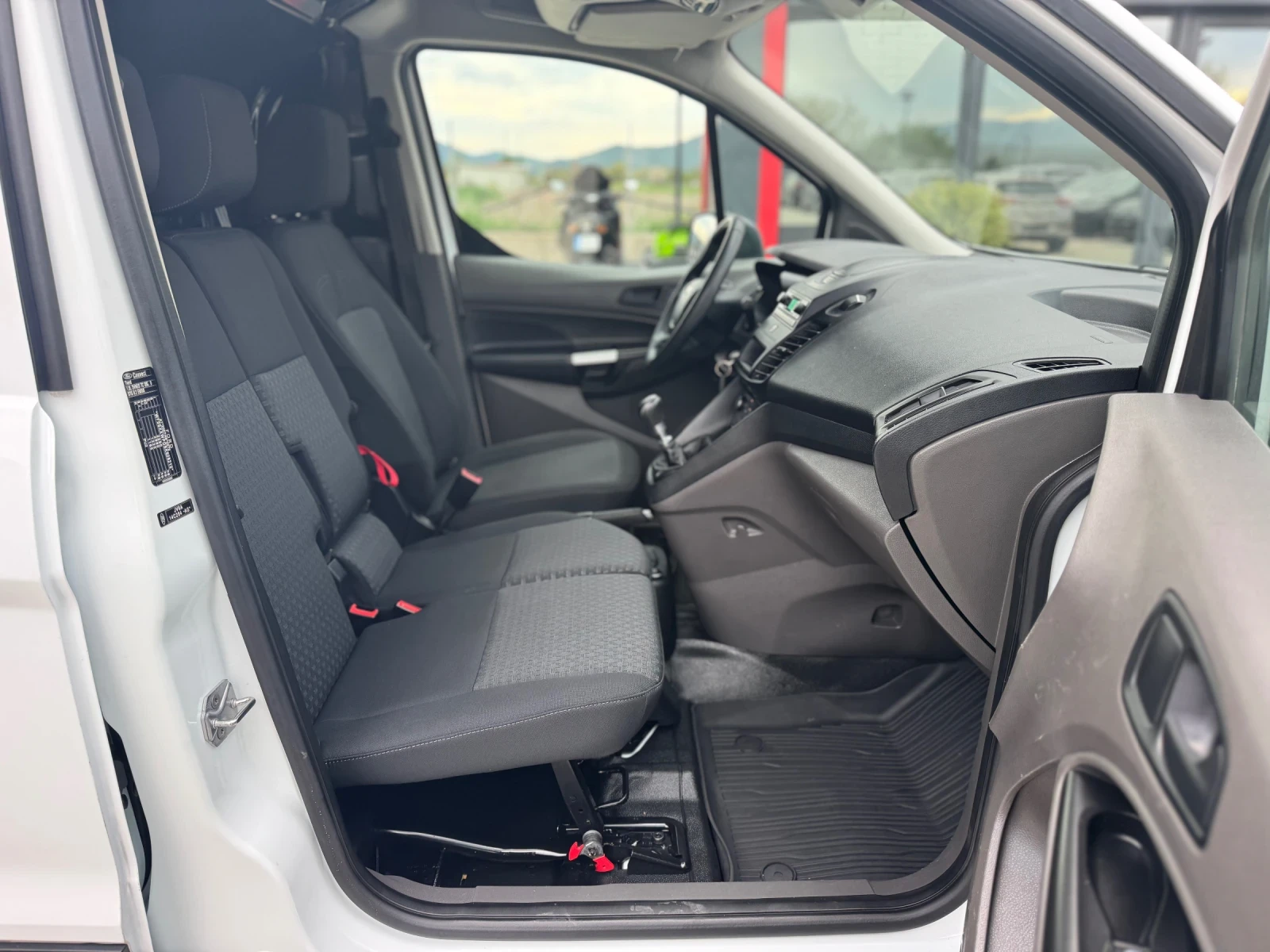 Ford Connect 1.5TDCI FRIGO MAXI TOP, снимка 14 - Автомобили и джипове - 54260311