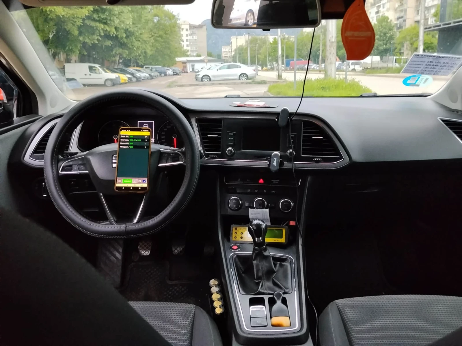 Seat Leon 1.5 130k, снимка 11 - Автомобили и джипове - 54999639