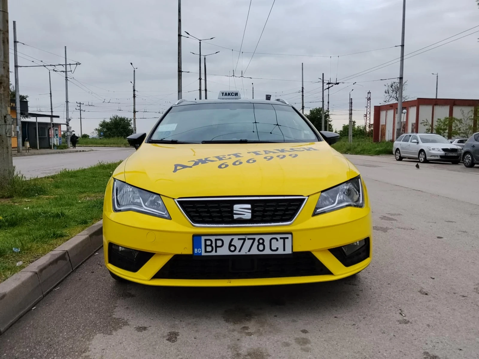 Seat Leon 1.5 130k, снимка 2 - Автомобили и джипове - 54999639