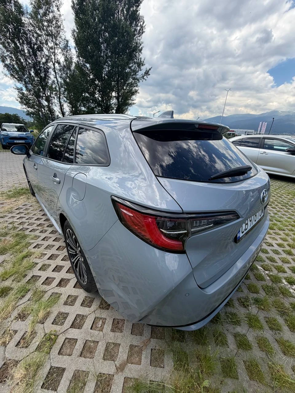 Toyota Corolla 1.8 Hybrid, снимка 6 - Автомобили и джипове - 55009217