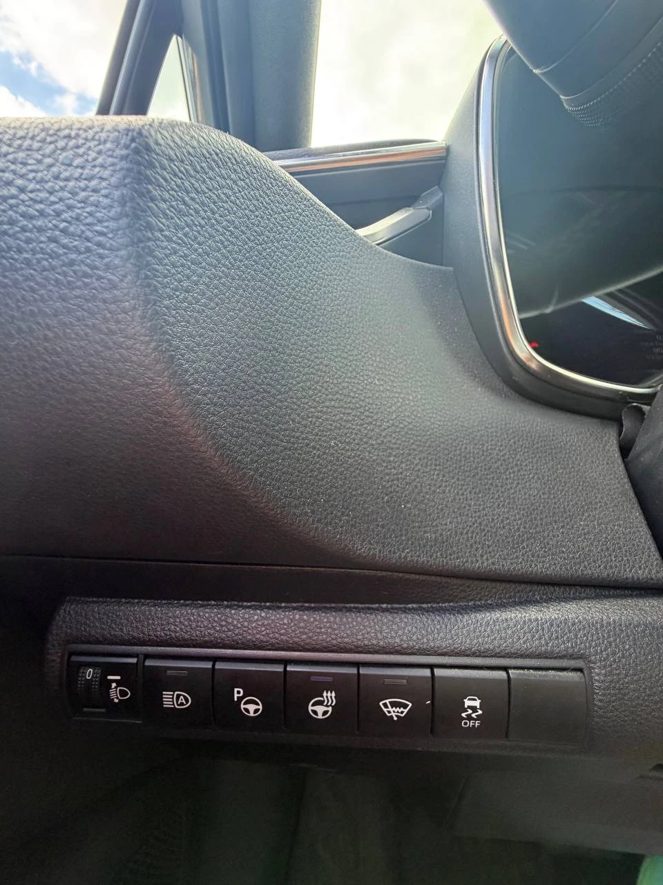Toyota Corolla 1.8 Hybrid, снимка 14 - Автомобили и джипове - 55009217