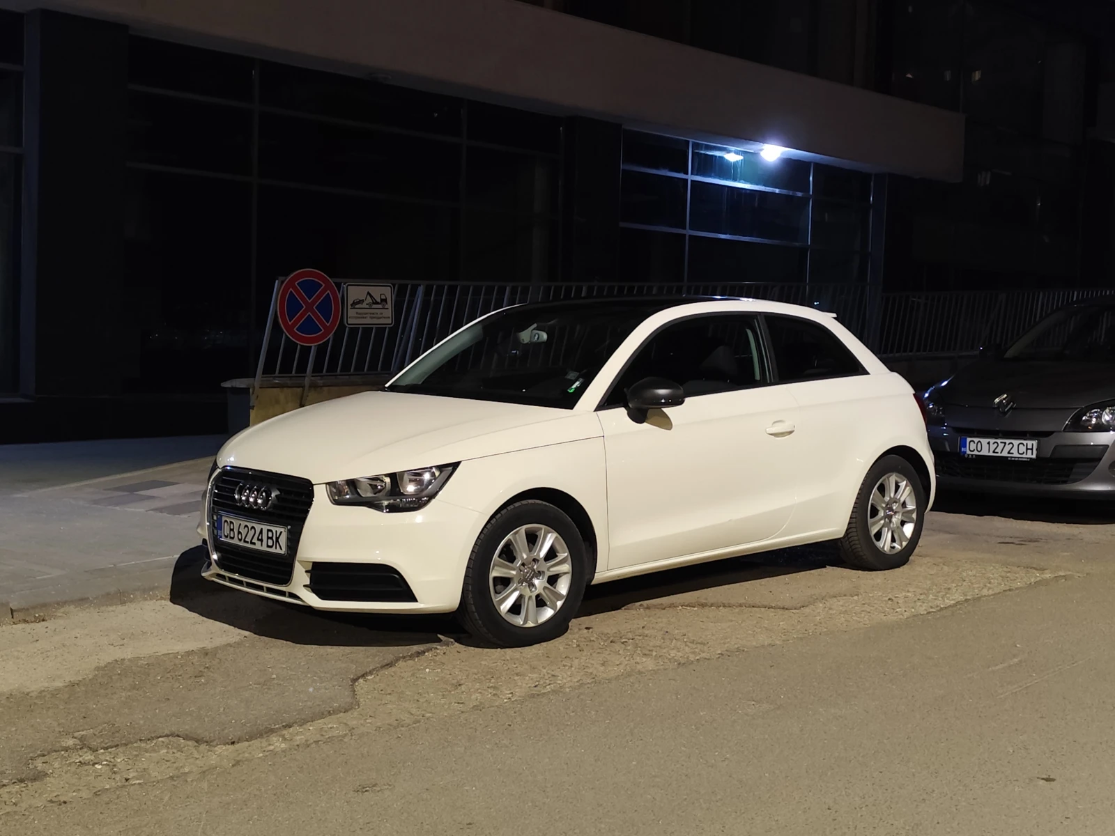 Audi A1 1.6, снимка 4 - Автомобили и джипове - 55101906