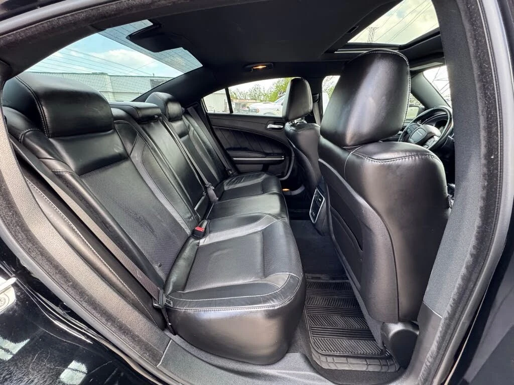 Dodge Charger SXT AWD* АвтоКредит * (Цена до БГ), снимка 14 - Автомобили и джипове - 55427579