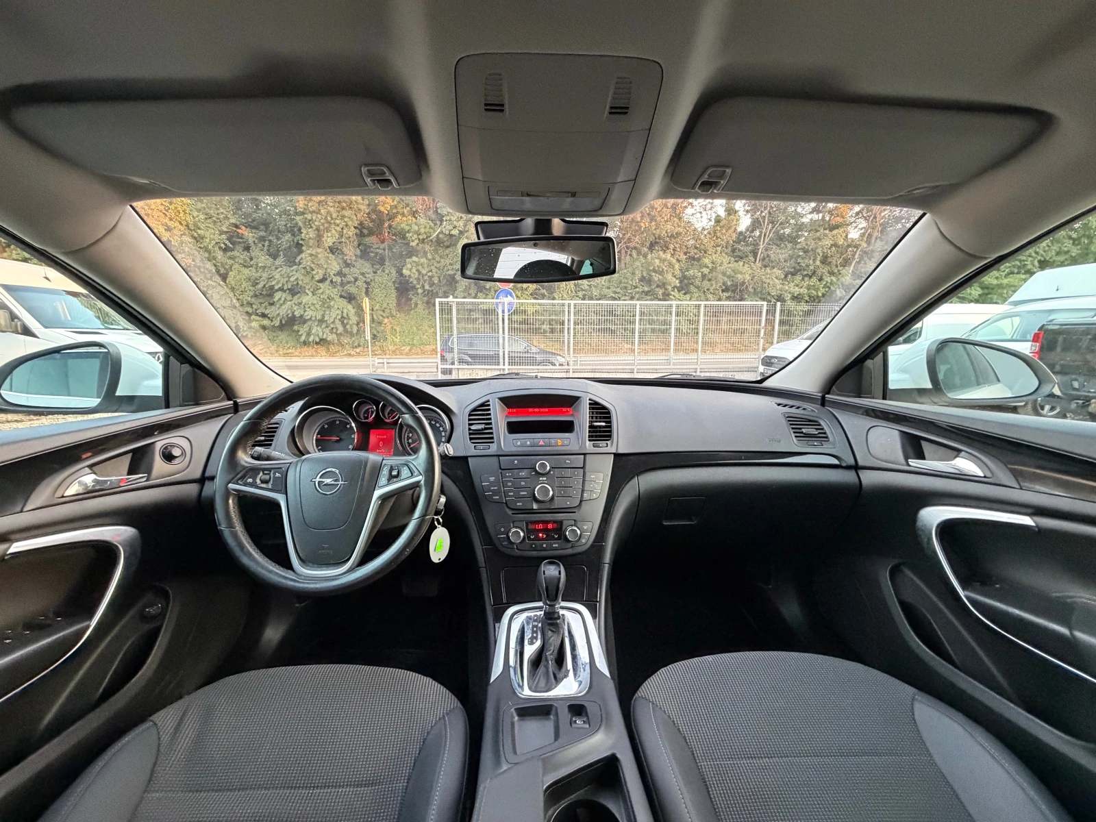 Opel Insignia 2.0DTI* AVTOMAT* EVRO5, снимка 12 - Автомобили и джипове - 55622417
